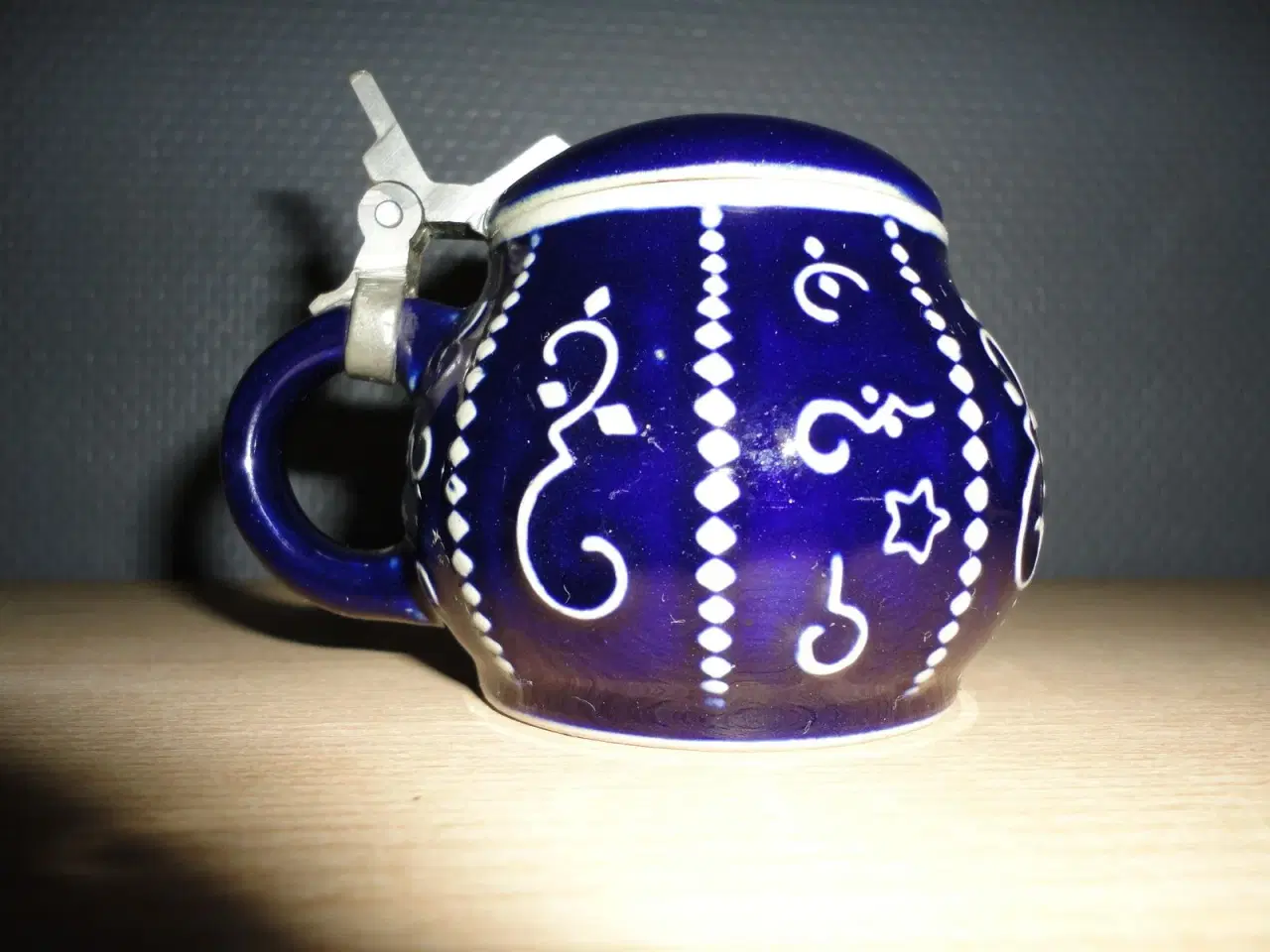 Billede 1 - Gl. sennepskrukke m vippelåg