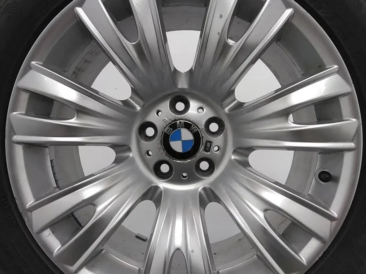 Billede 14 - 19" org. BMW fælge med vinterdæk "M V Spoke 223" A63362 BMW X5 (E70) X6 (E71) X6 (E72 Hyb) X5LCI (E70)