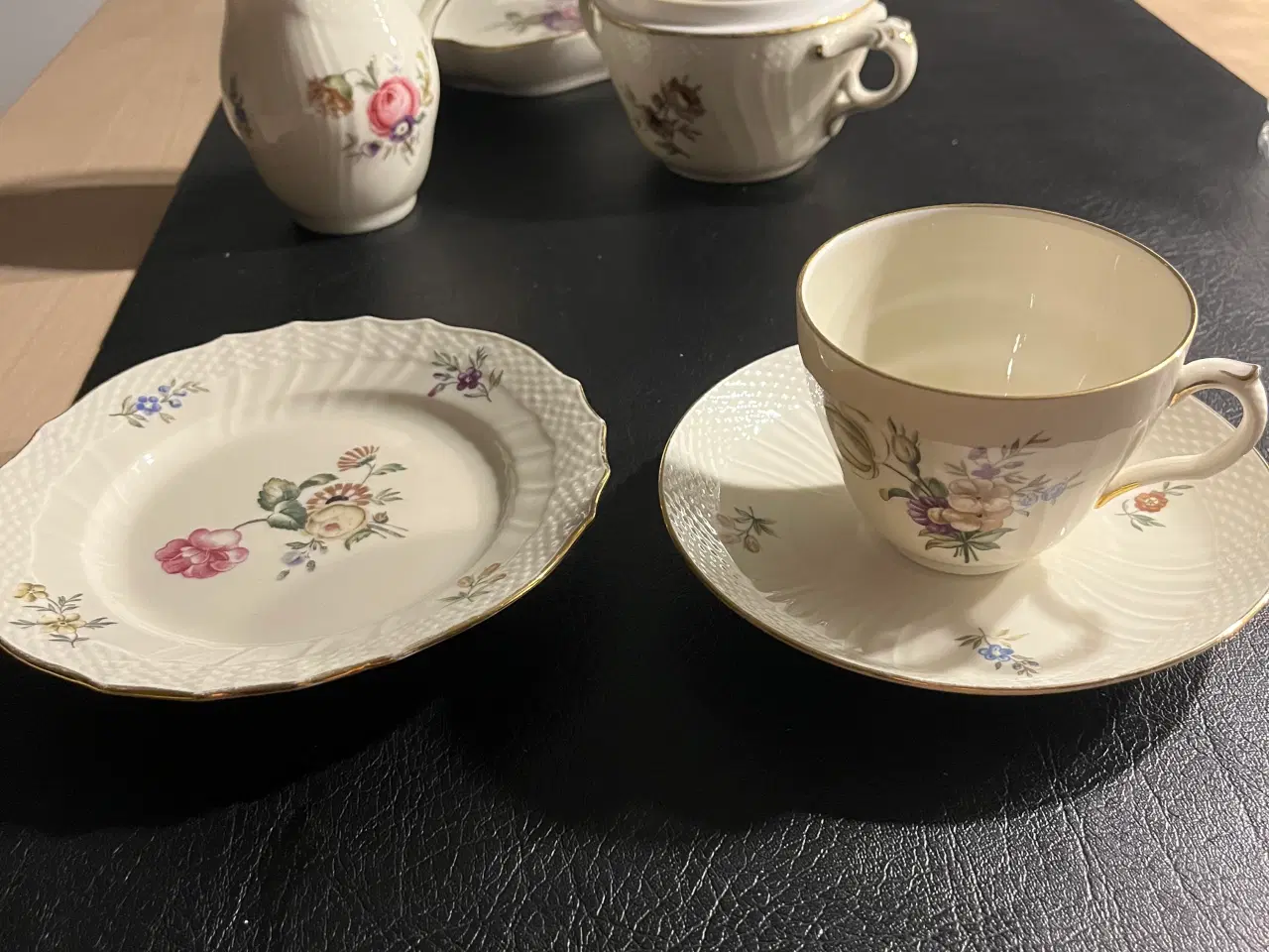 Billede 2 - Frisenborg kaffestel