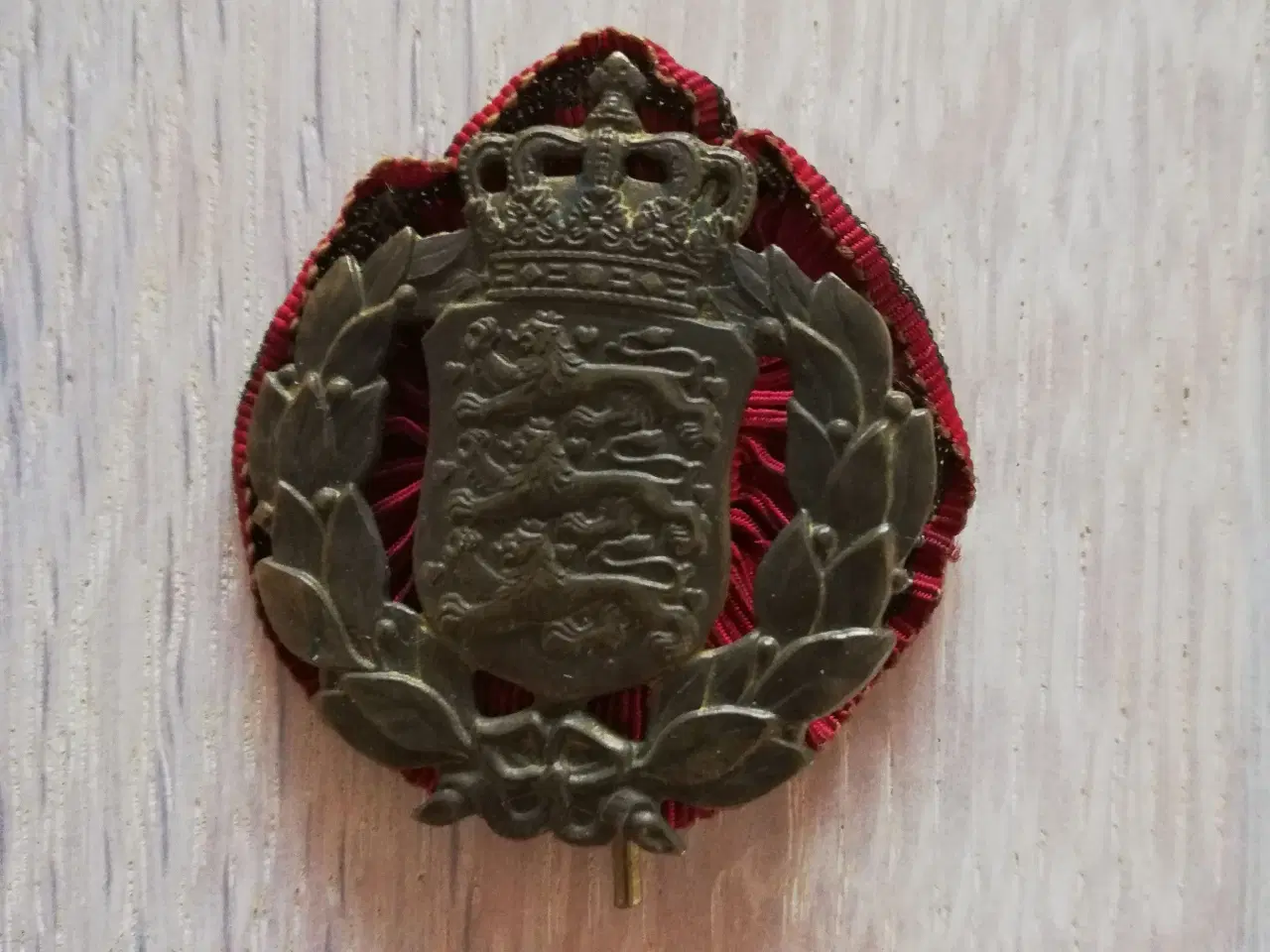 Billede 1 - Dansk militær mærke (ældre)