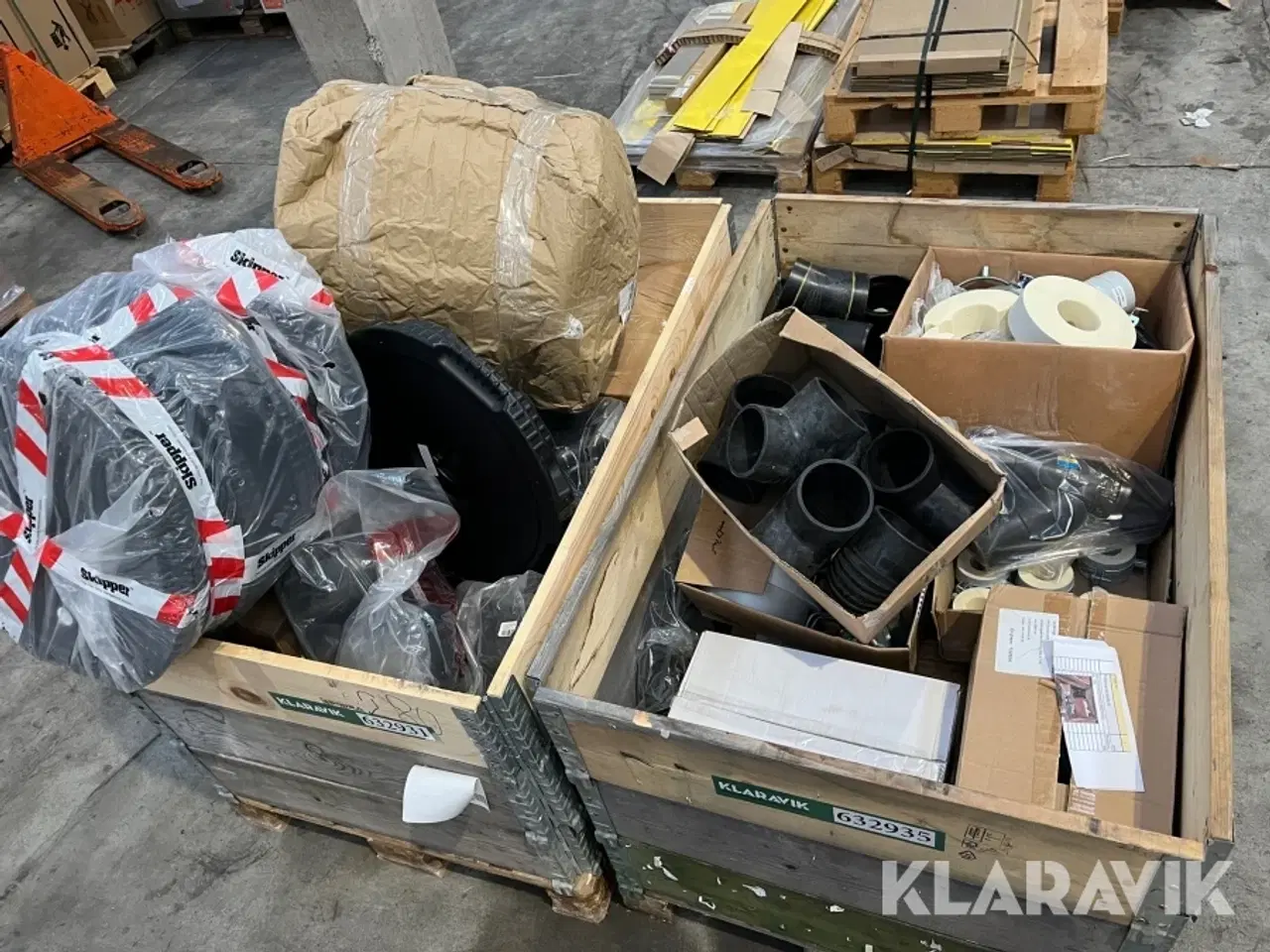 Billede 1 - Lot - VVS, rør, rørbærere og øvrigt - 2 paller