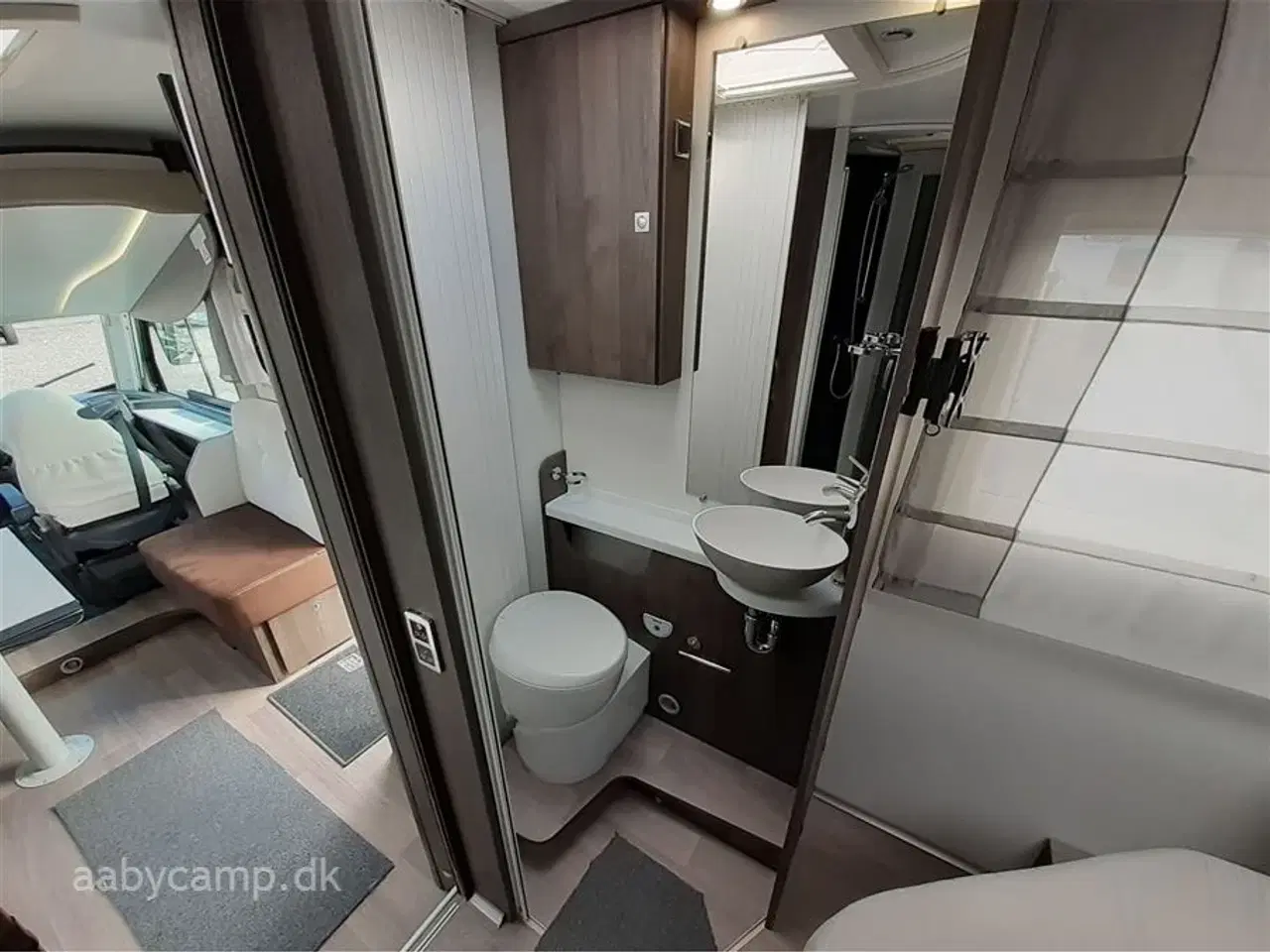 Billede 15 - 2020 - Benimar Amphitryon A997   Aircondition. face to face siddegruppe. Queens bed.