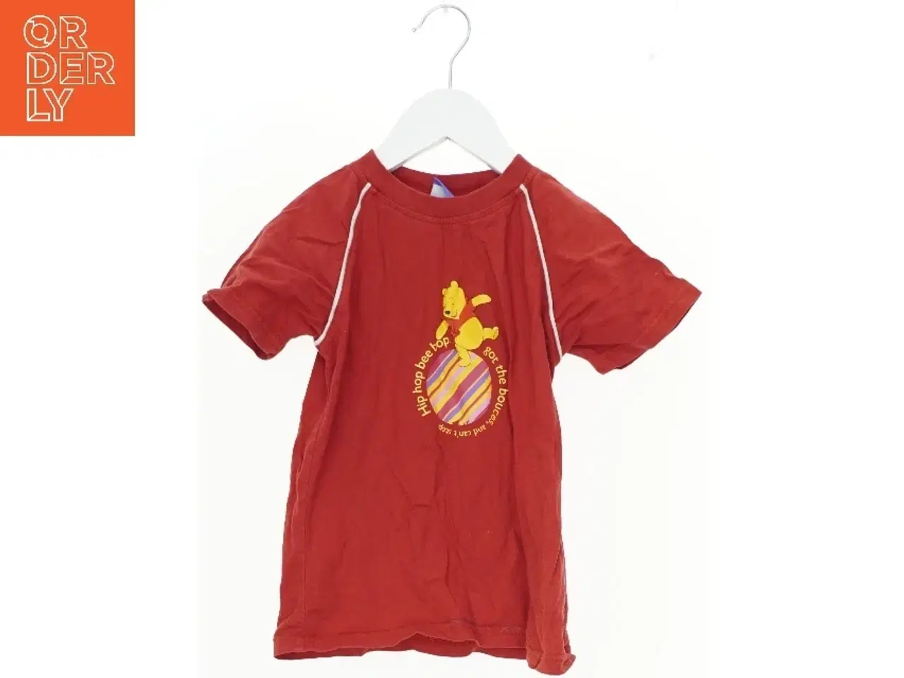 Billede 1 - Rød børne T-shirt med motiv fra Disney (str. 104)