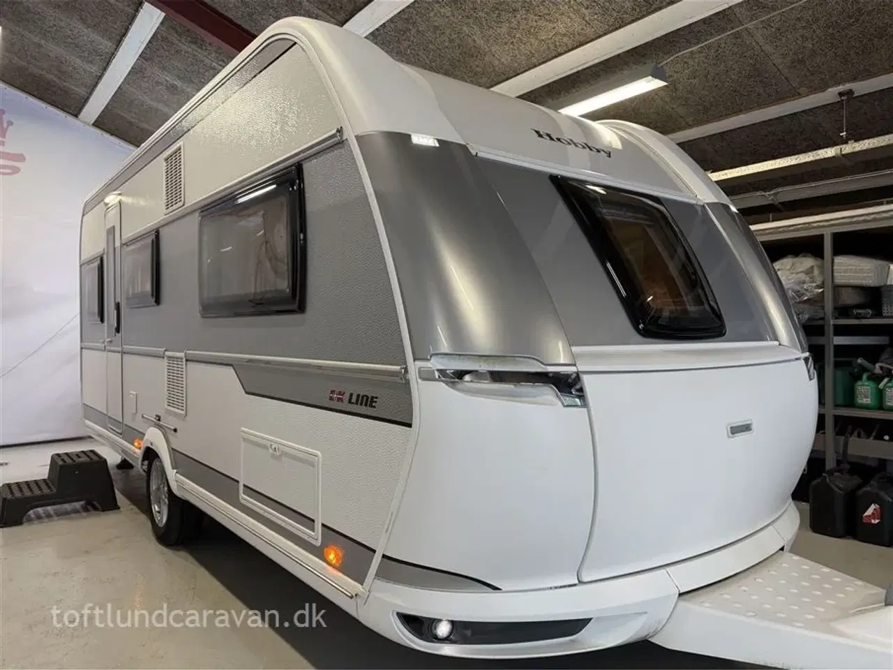 Billede 20 - 2020 - Hobby De Luxe 495 UL DK line   Superflot og velholdt, Enkeltsenge m/udtræk, m/MOVER + STORT ISABELLA FORTELT, DK-LINE model.