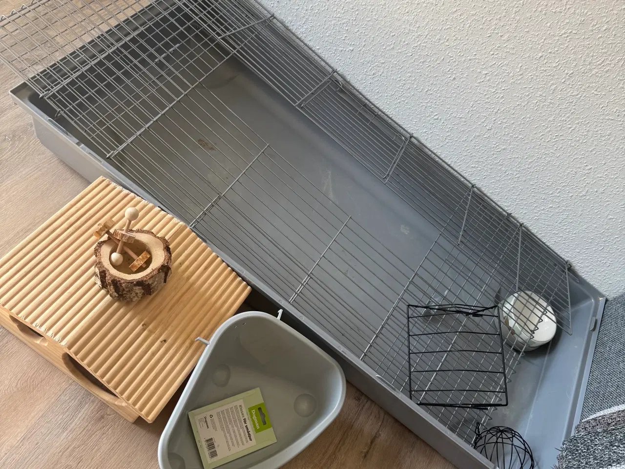Billede 1 - Kanin bur + bundstrøelse