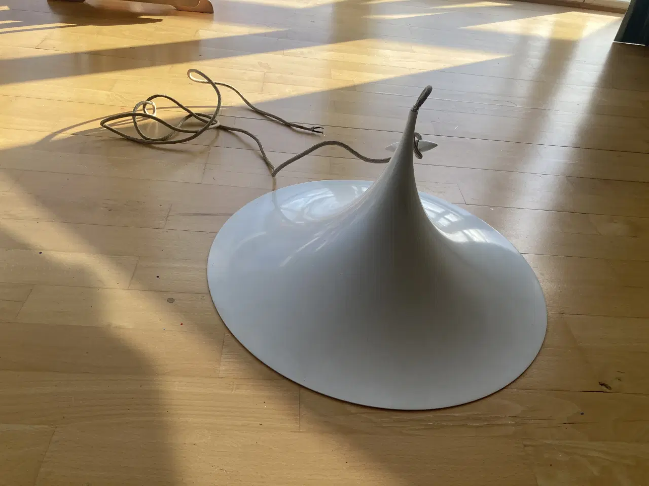 Billede 3 - GUBI Semi 47 cm, Claus Bonderup og Torsten Thorup