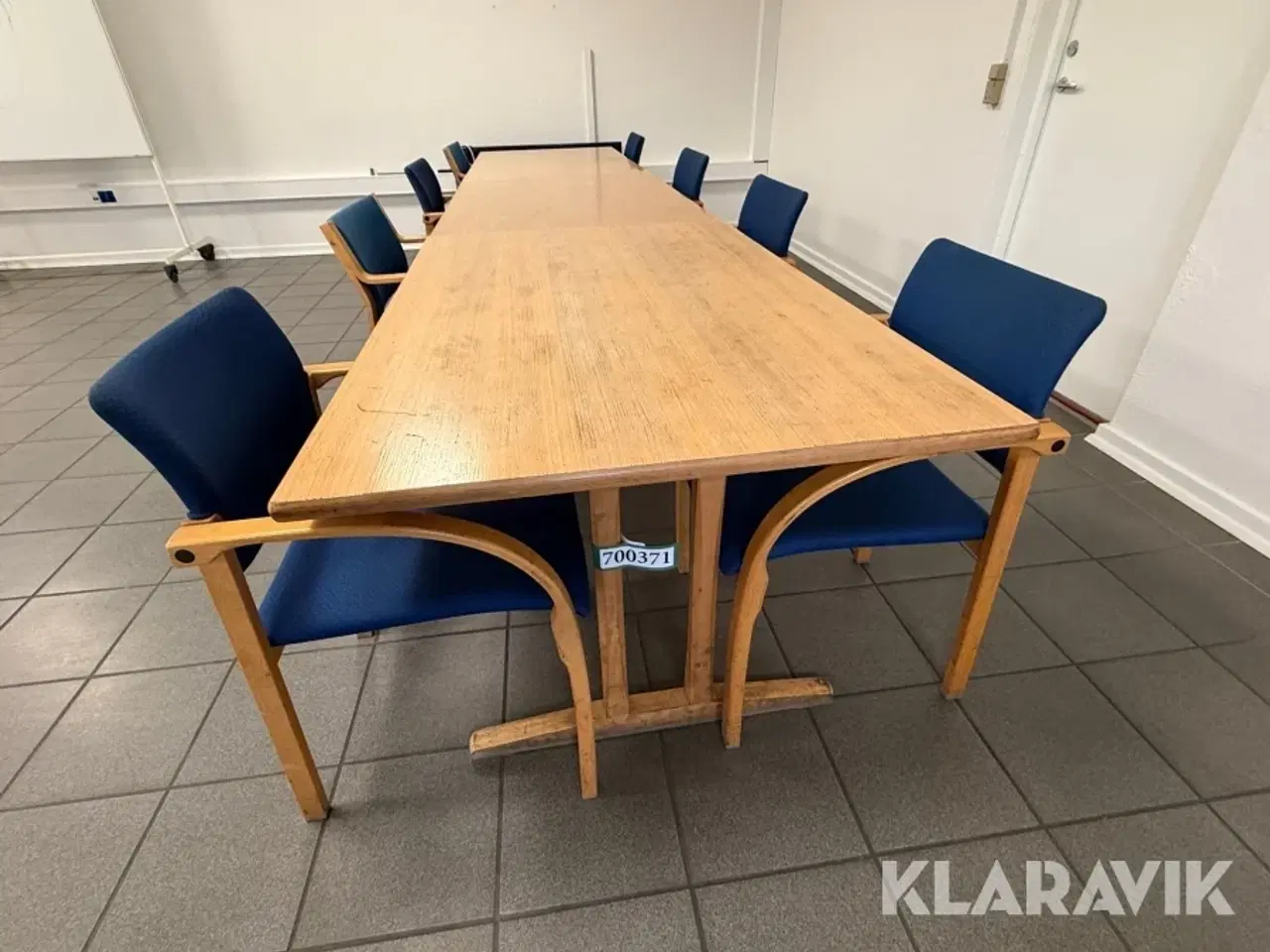 Billede 5 - Kantine bord.3 styk inkl 8 stole