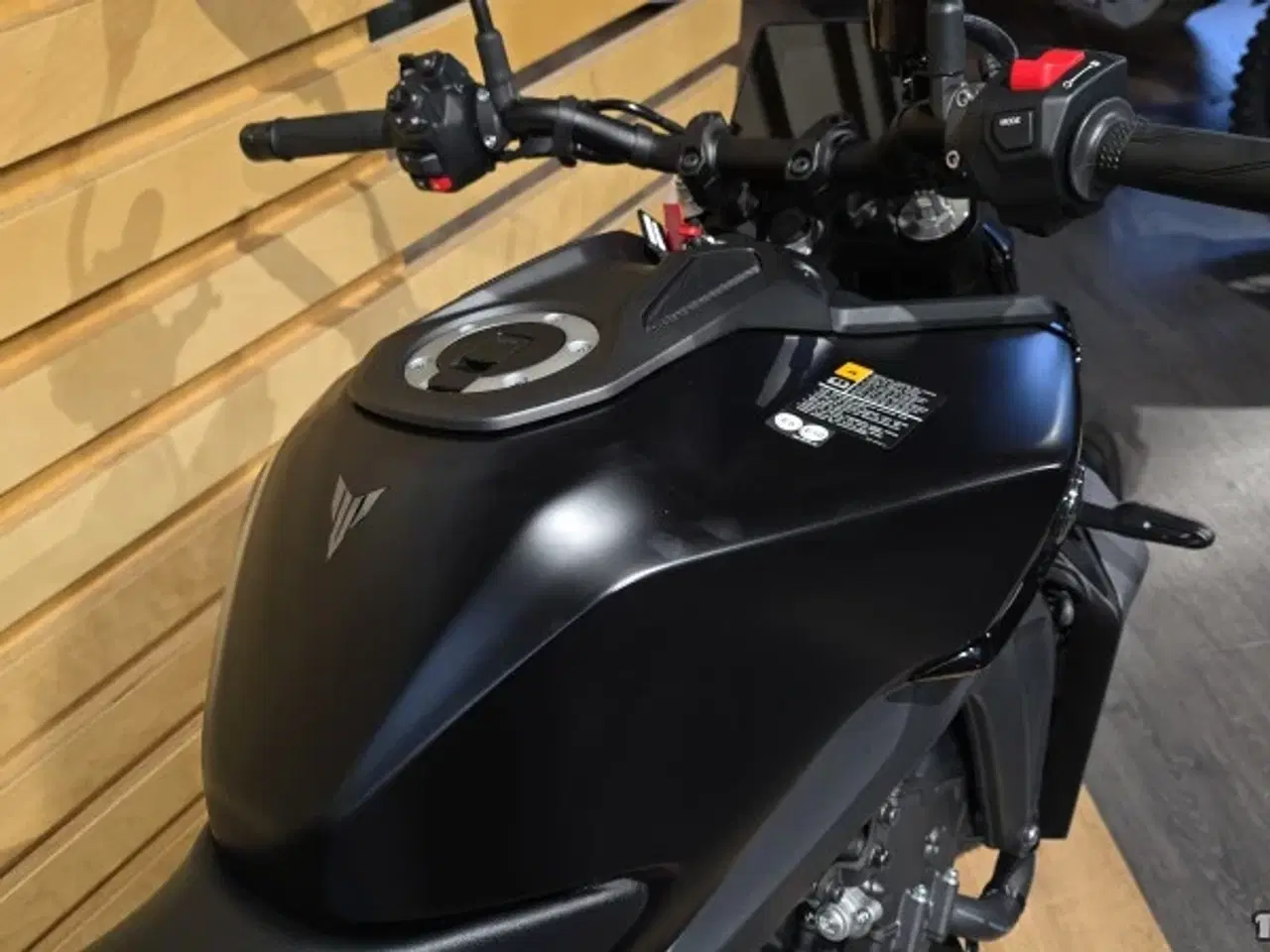 Billede 9 - Yamaha MT-09 DEMO - Inkl. valgfri org. udstyr for 10.000 kr.