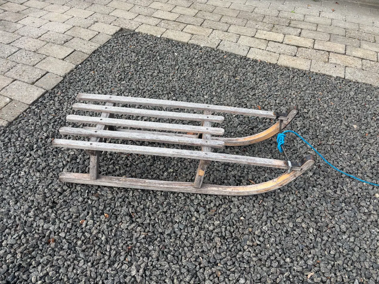Billede 1 - Kælk i træ med stålmede.