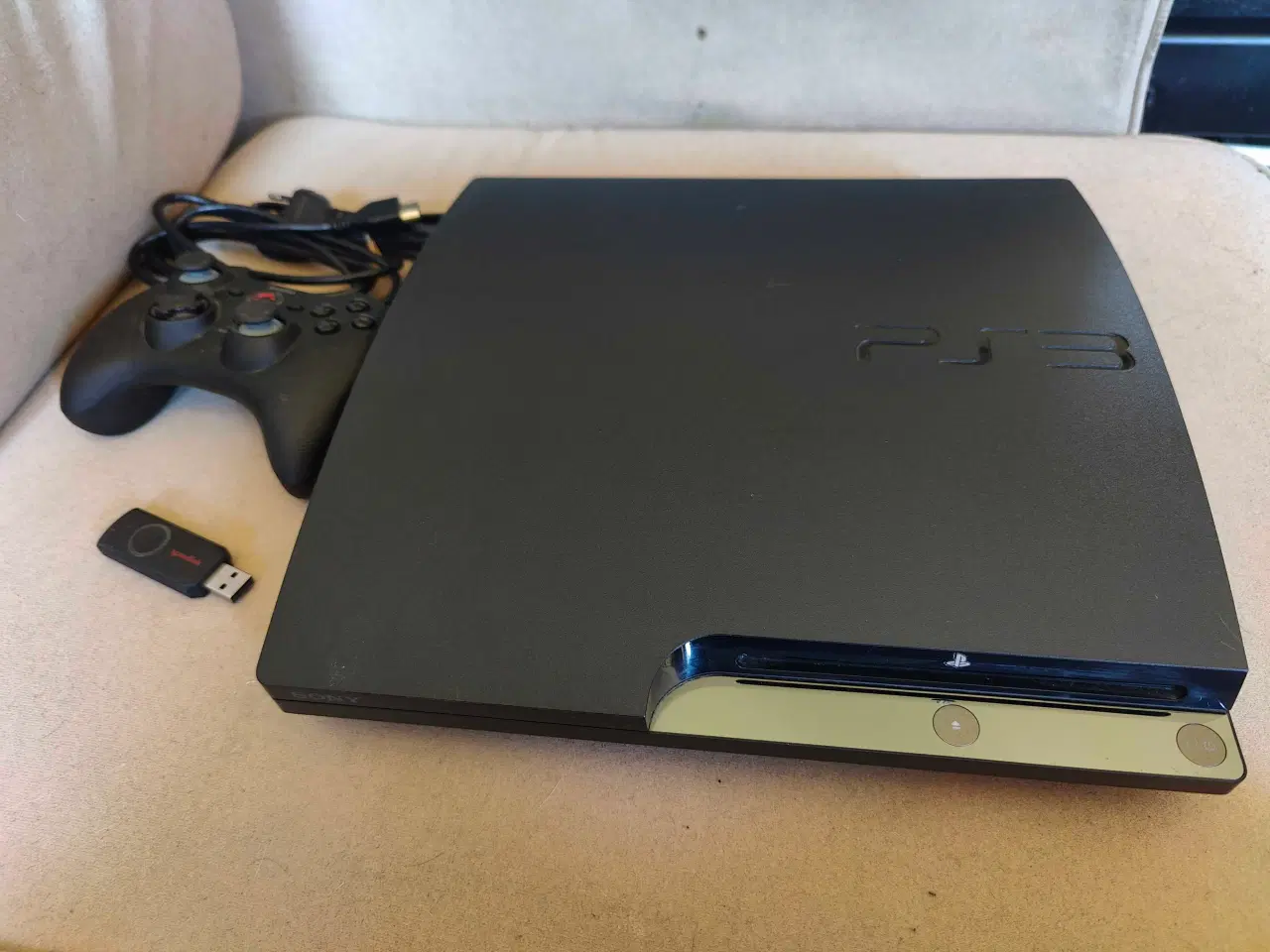 Billede 1 - Playstation 3 slim med spil.