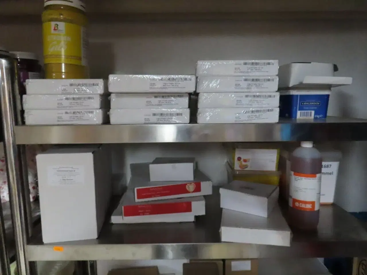 Billede 9 - Div. reoler med indhold