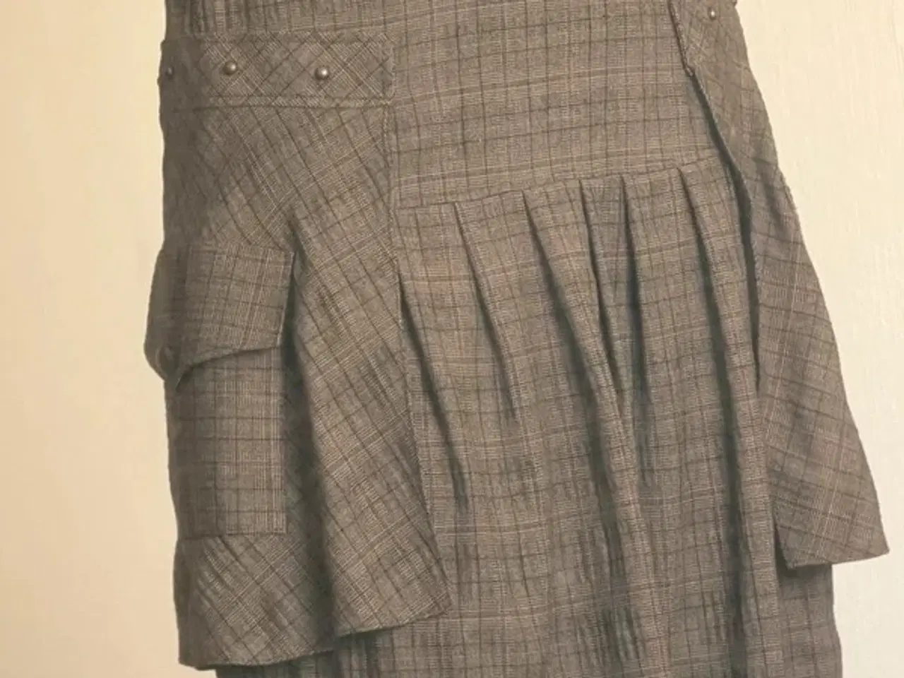 Billede 4 - Vintage blazer samt nederdel str. 36-38