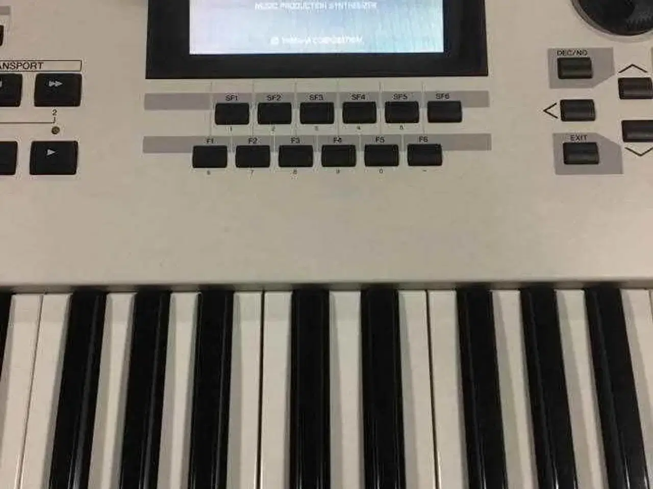 Billede 3 - Yamaha Motif XF7 Keyboard Synthesizer HVID