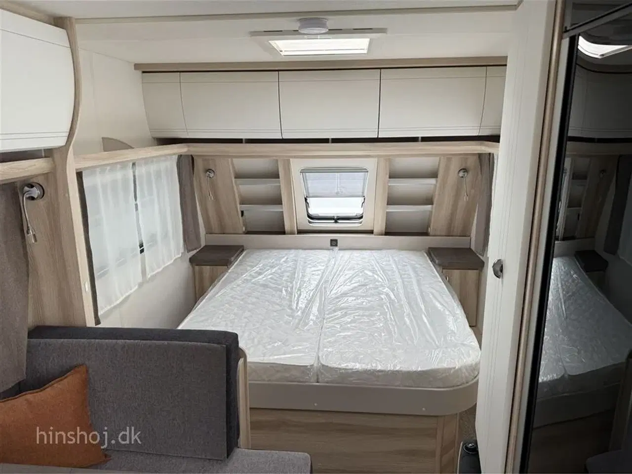 Billede 6 - 2026 - Hobby De Luxe 460 SFf   2026 Hobby De Luxe 460 SFf DK Line Se den hos Hinshøj Caravan A/S