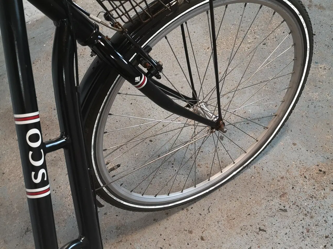 Billede 13 - SCO 28" 53cm ,7 gear, dæk som ny ,For- og baglygte