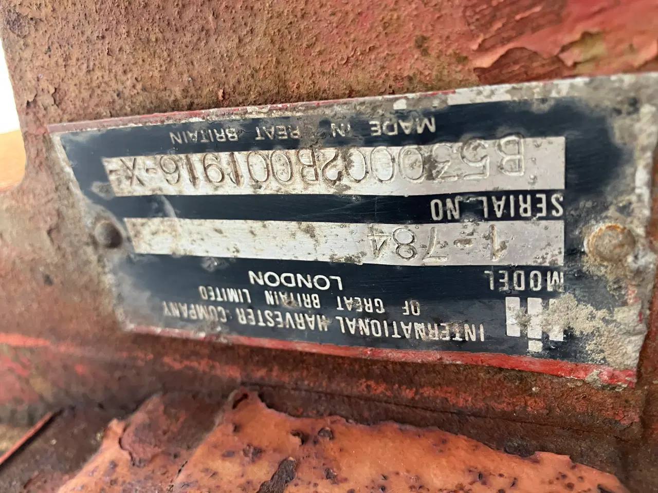 Billede 8 - IH 784 Kører og starter