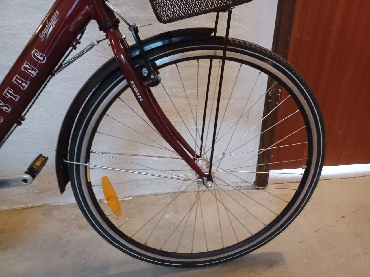 Billede 3 - En velholdt mustang damecykel 