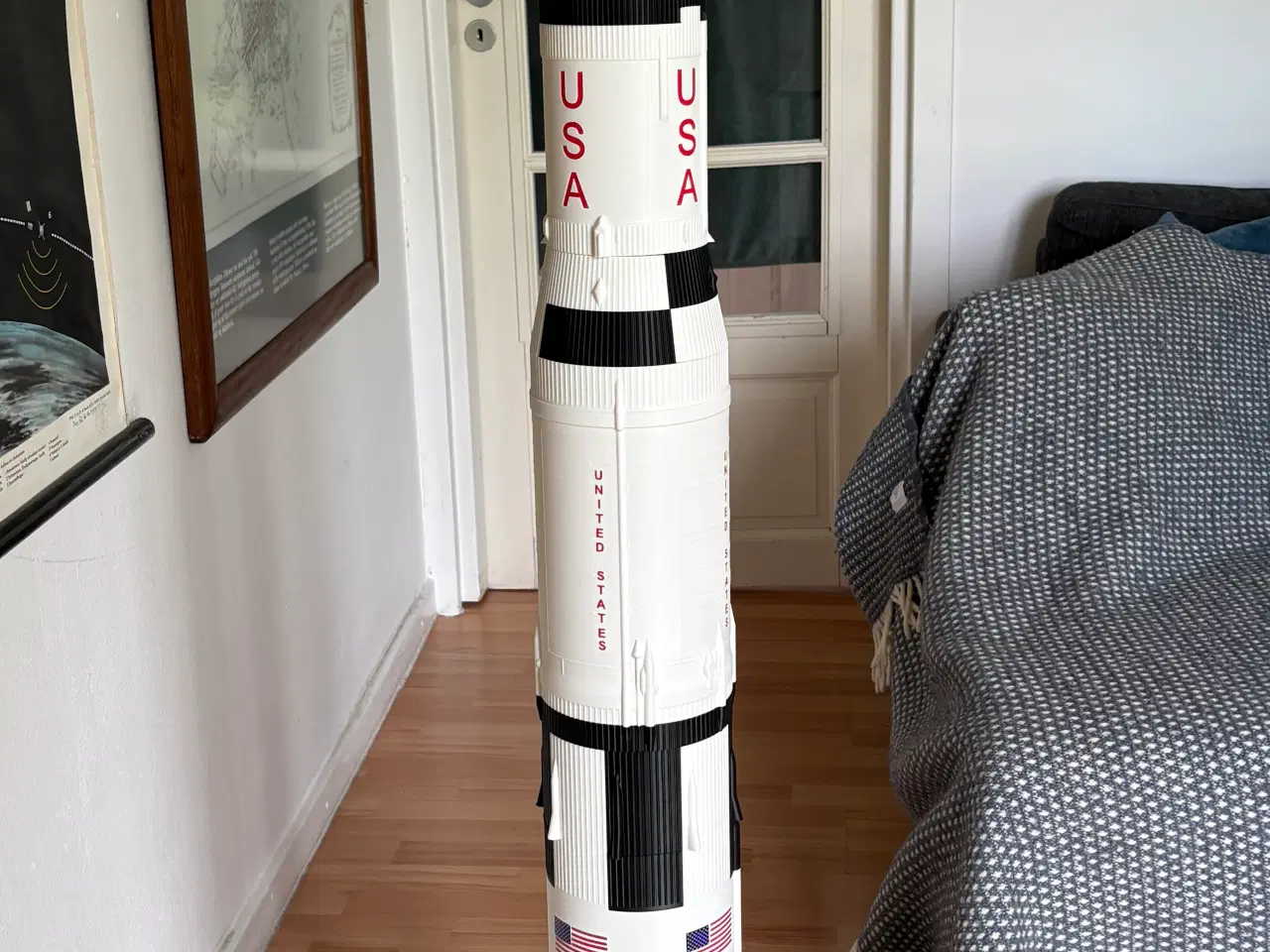 Billede 1 - Saturn-V samlesæt til 1,48 meter raket