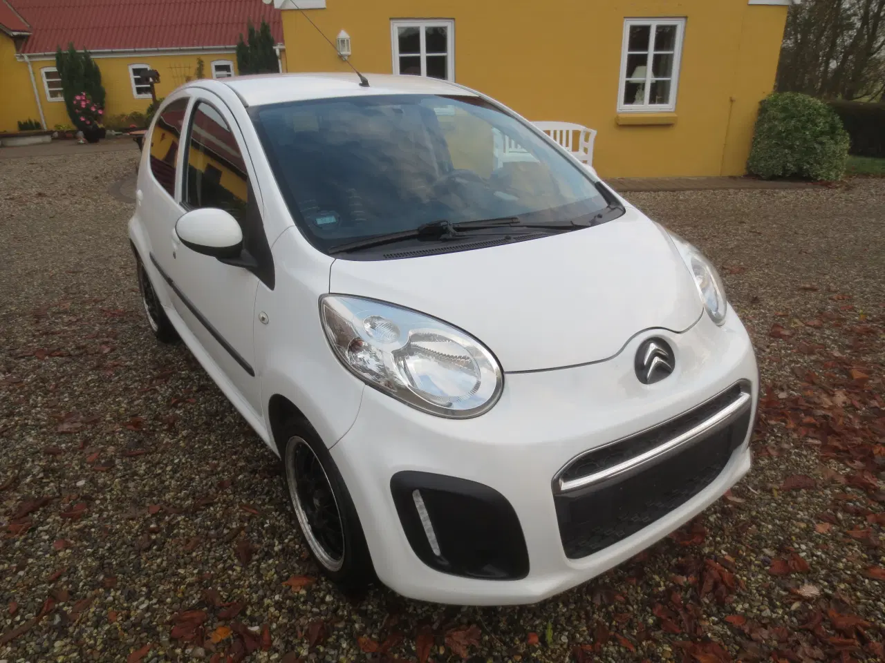 Billede 3 - Citroen C i 1.0 i Årg 2013. Nysynet. 