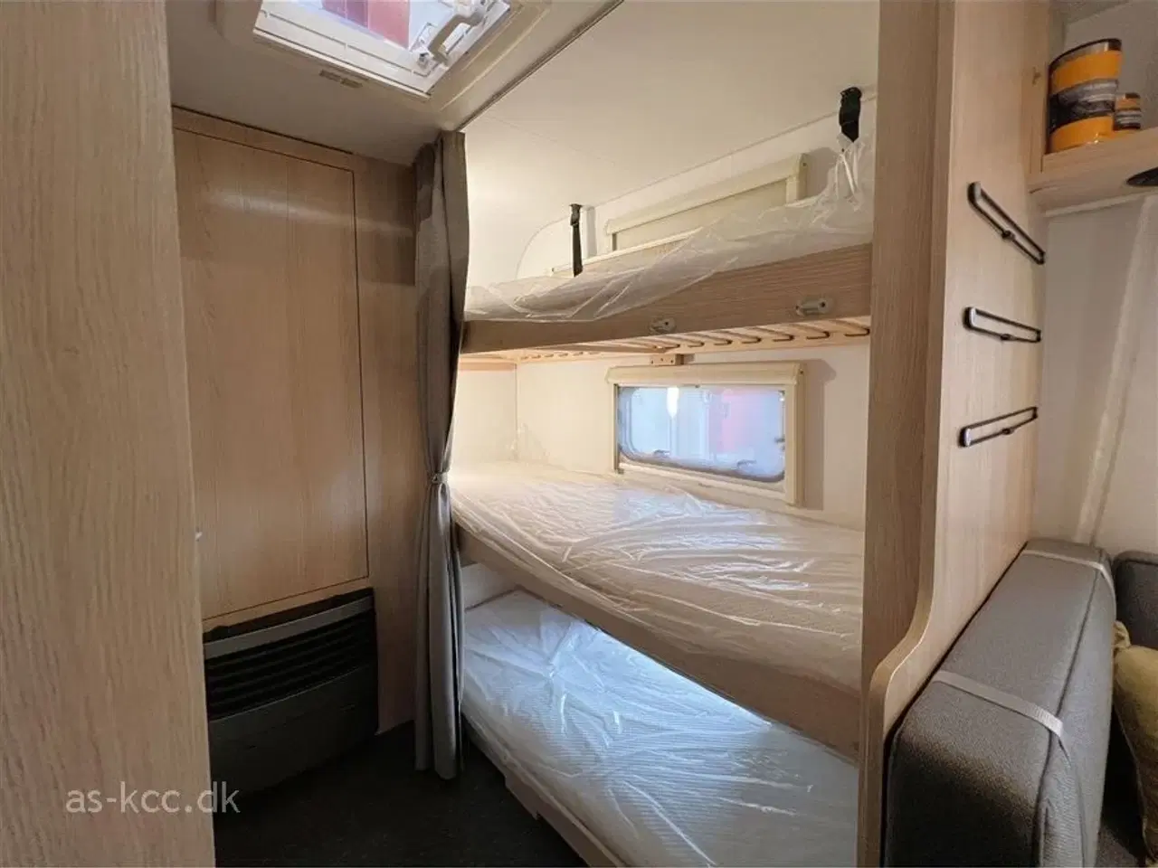Billede 6 - 2023 - Adria Aviva 563 PT 3 køjer   Adria Aviva 563 PT årg. 2023 med 7 sovepladser, 4 siddepladser, køjevogn med 3 køjer.