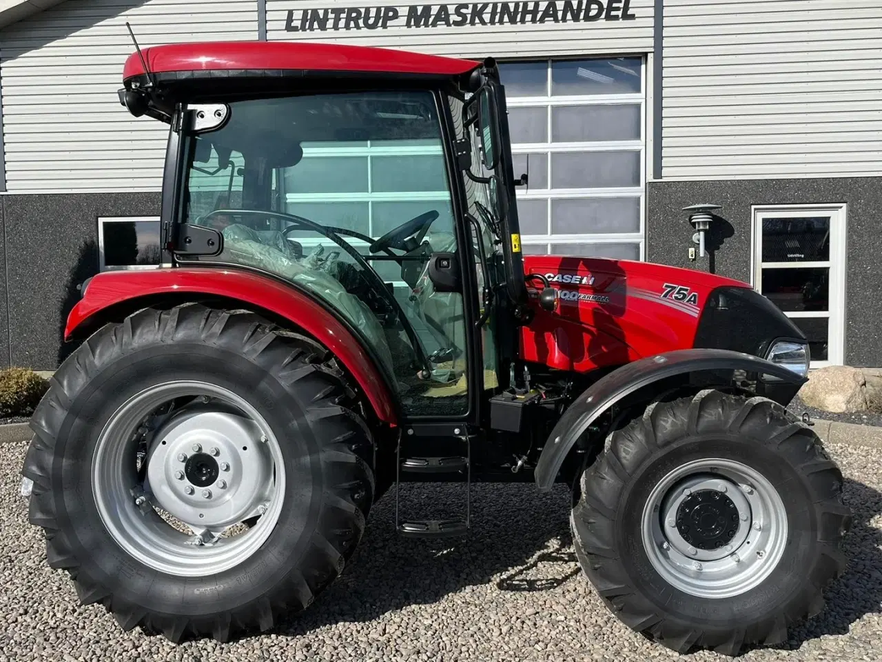 Billede 20 - Case IH Farmall 75 A Med Quicke frontlæsser med Euroskifte, 3die funktion og dæmper, samt og brede hjul.