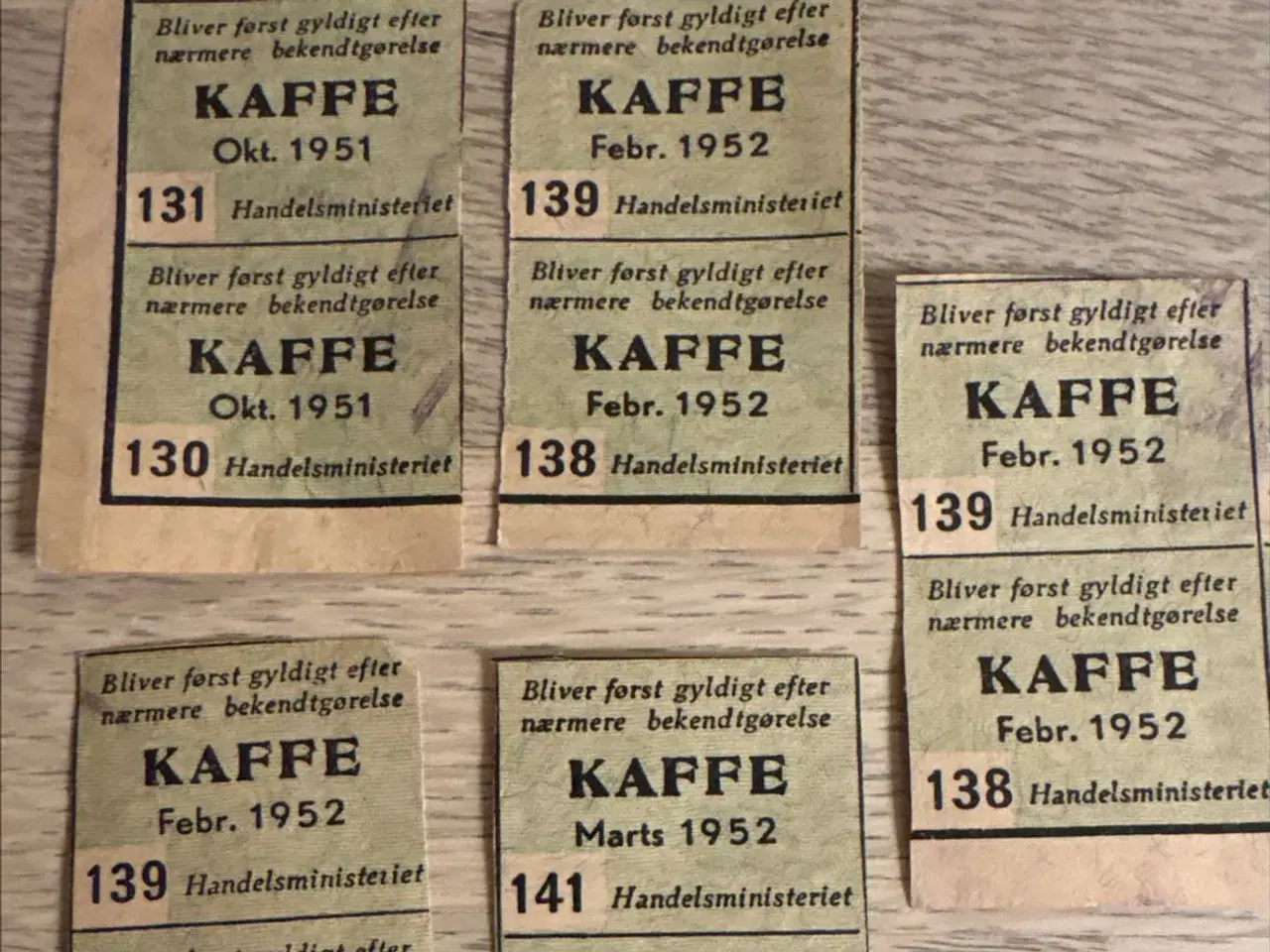 Billede 1 - Rationeringsmærker til kaffe efter 2. Verdenskrig