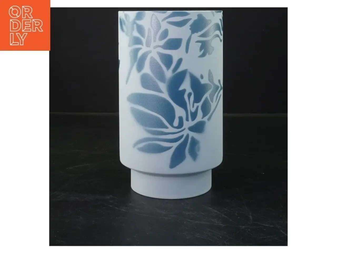 Billede 1 - Vase med blomstermønster fra K&#228;hler (str. 19x11 cm)