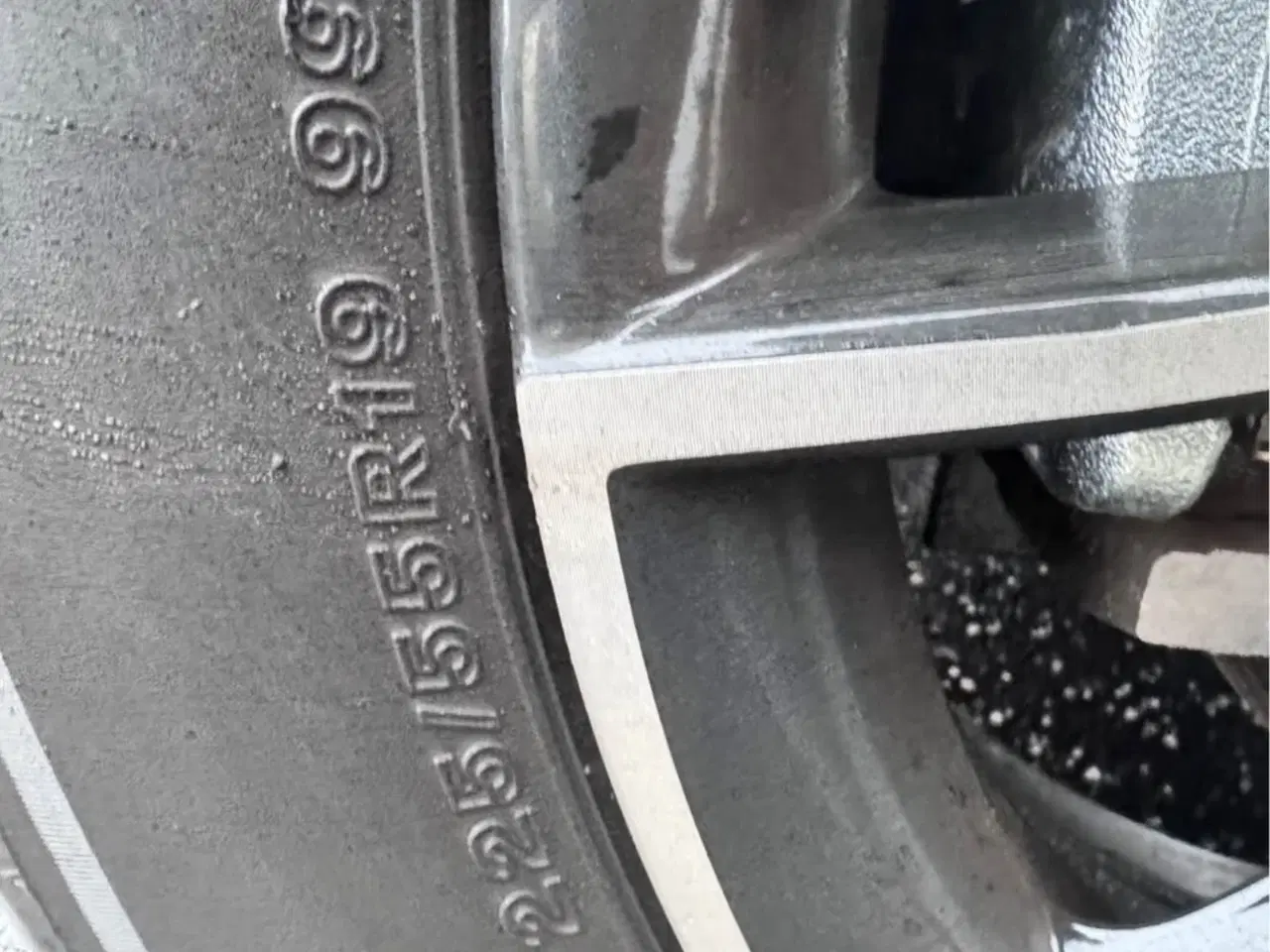 Billede 2 - Bridgestone SUV summer tyres 225/55R19 99V  