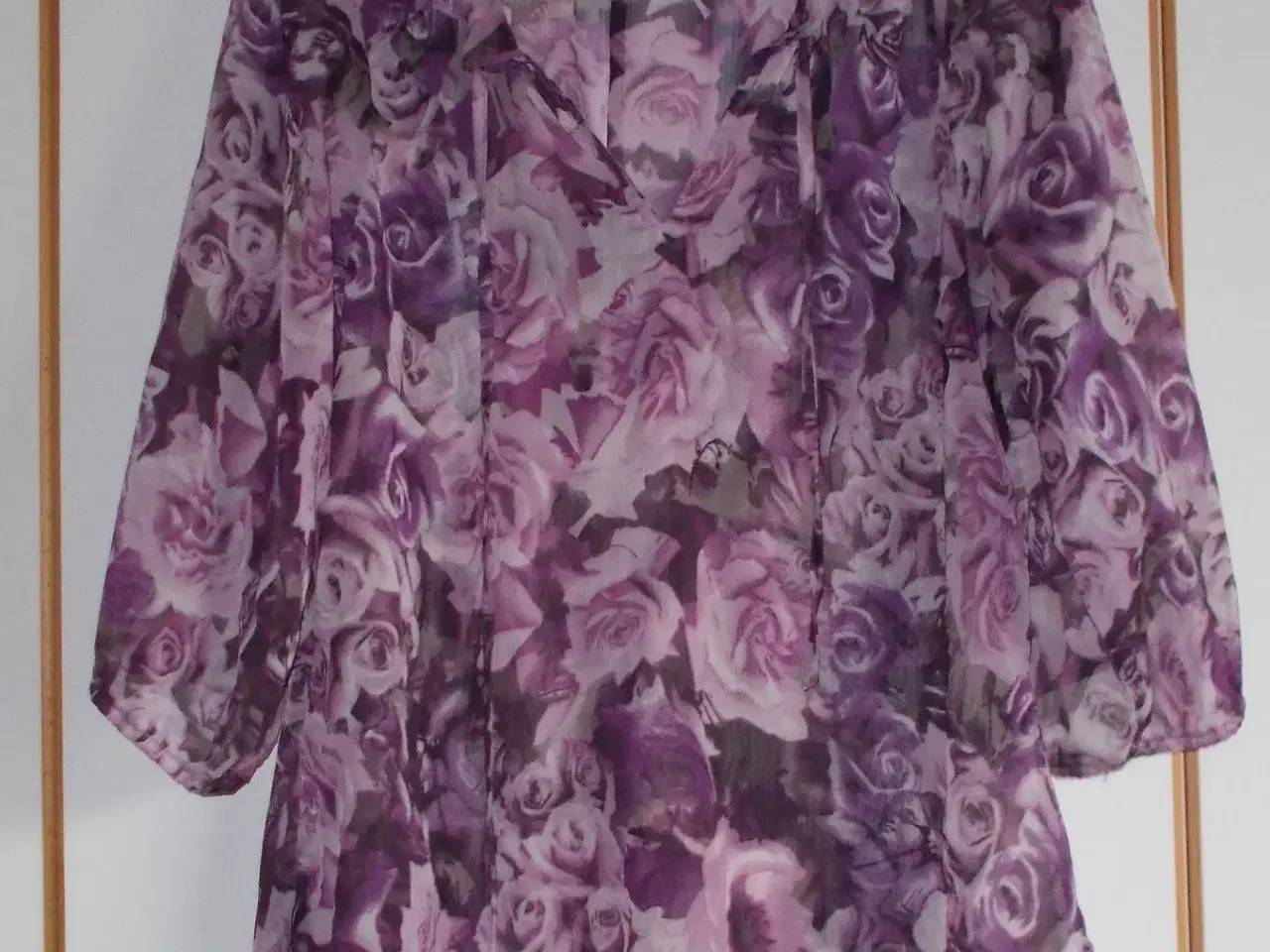 Billede 1 - Sød bluse, brystmål-100 cm