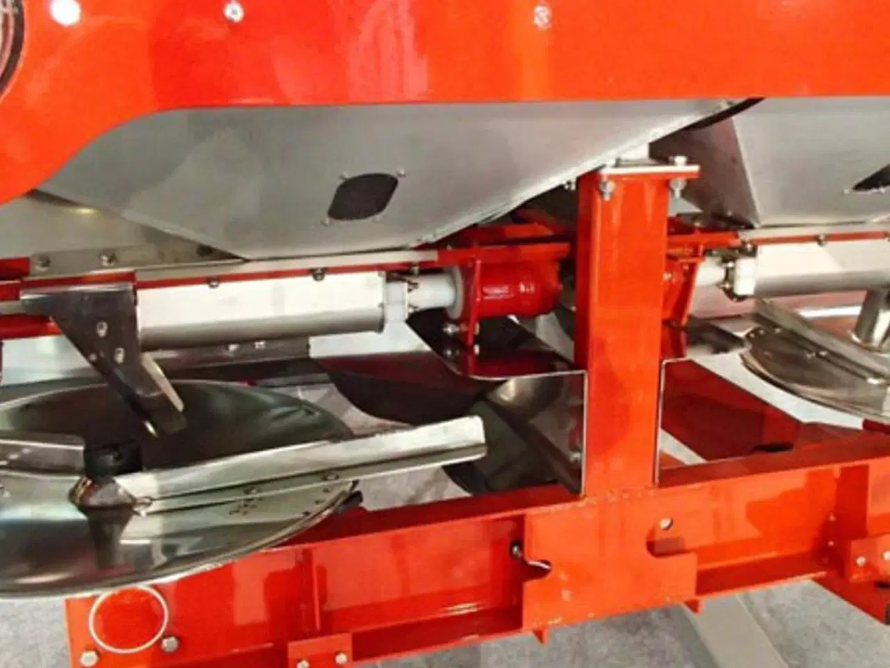 Billede 9 - Unia Kalk- og gødningsspredere mm.