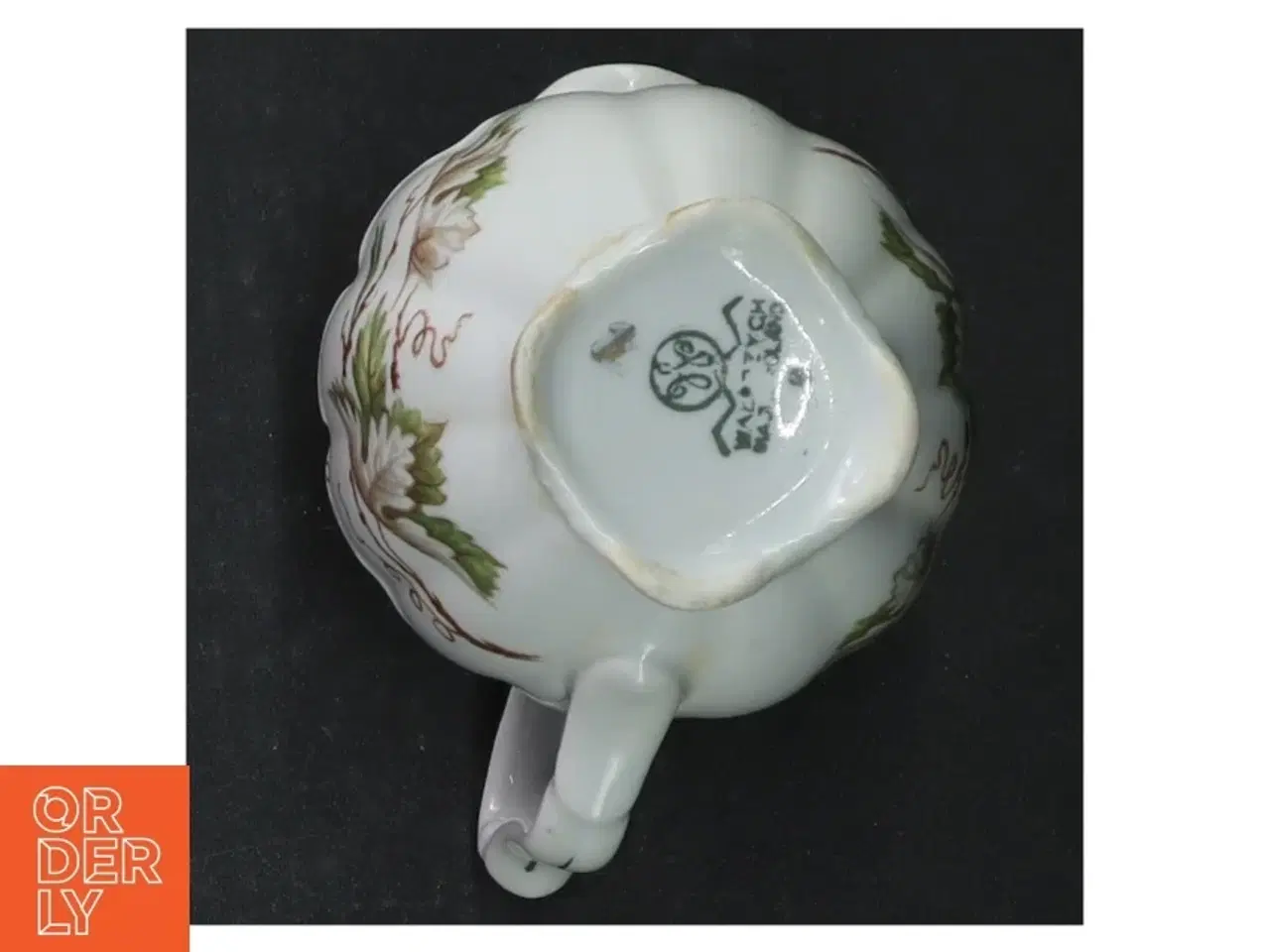 Billede 3 - Porcelænsflødekande (str. H. 9 cm)