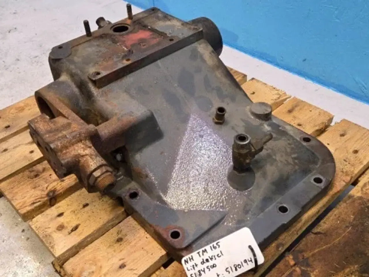 Billede 16 - New Holland TM165 Liftdæksel 5184500