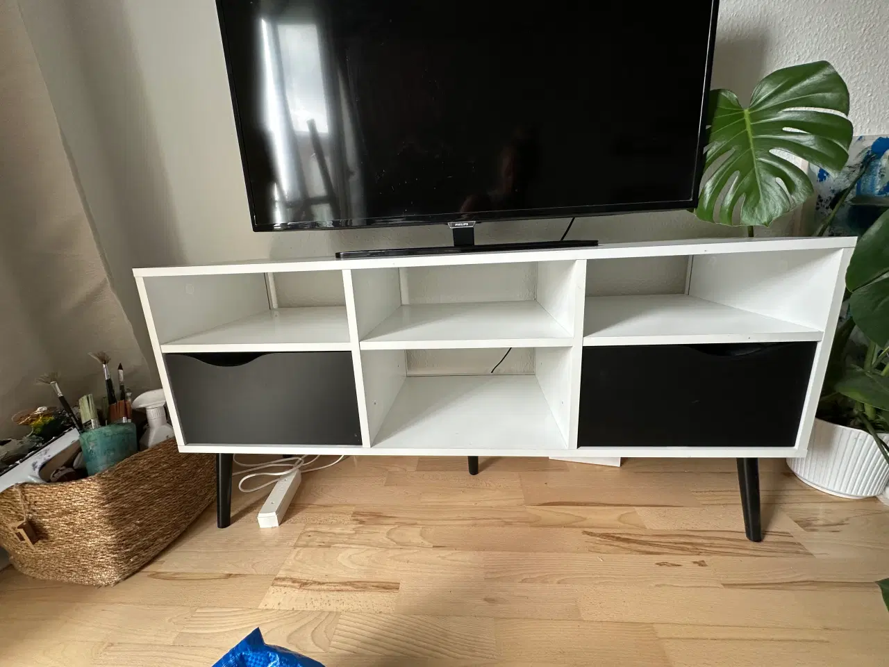 Billede 1 - TV-BORD