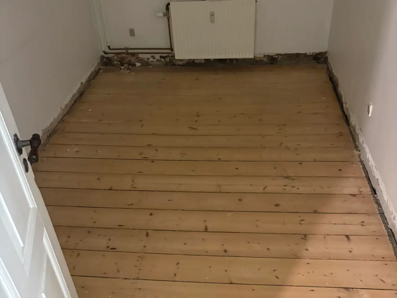 Billede 2 - Originalt plankegulv (fyrplanker)