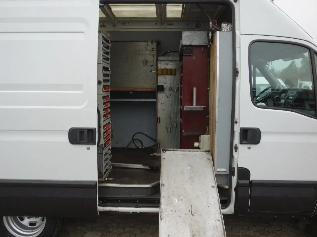 Billede 11 - Iveco Daily 3,0 35C17 12m³ Van