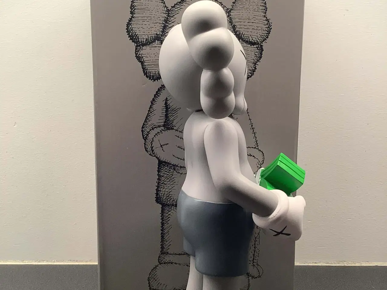 Billede 2 - KAWS Medicom Toy Grå - 30 cm høj