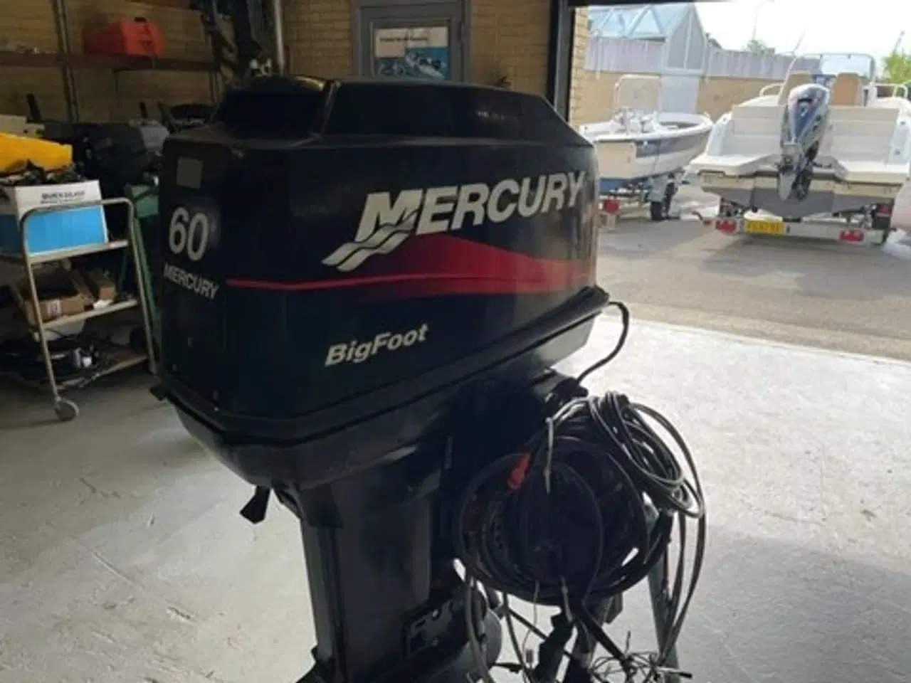 Billede 2 - 60 hk Mercury med fjernbetjening og powertrim