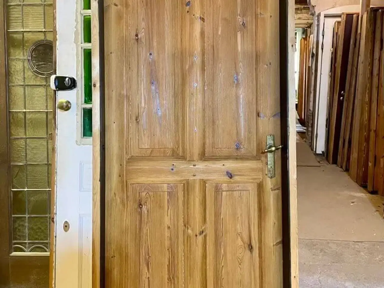 Billede 2 - Original Dannebrogsdør m. smukke langskilte