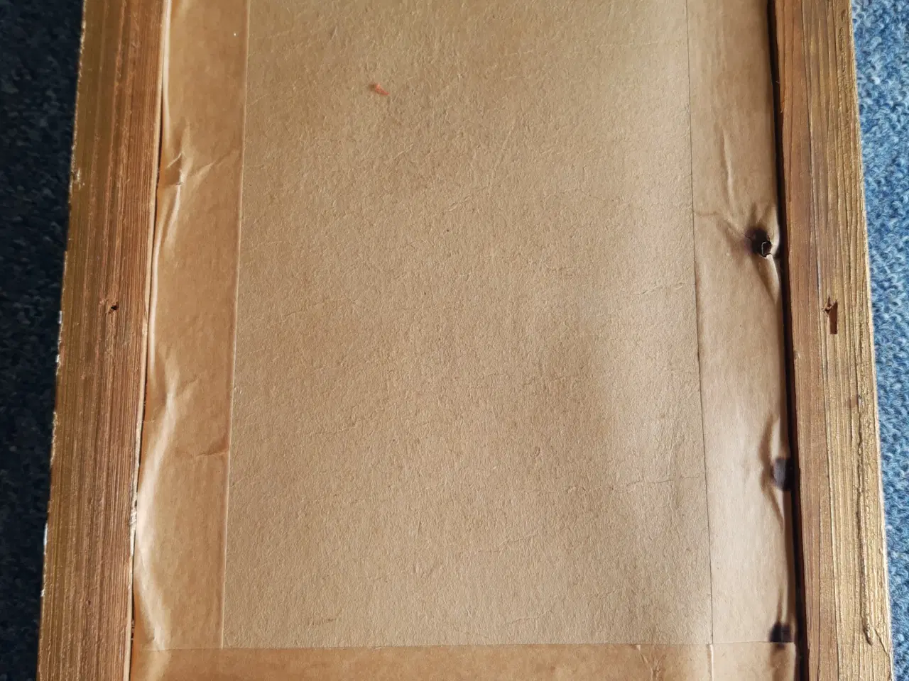 Billede 3 - Spejl med guld ramme.