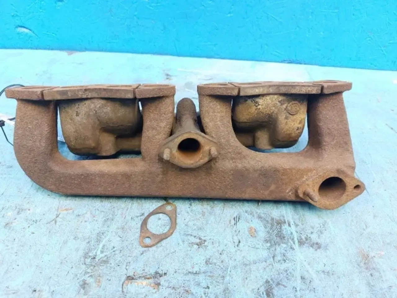 Billede 10 - Massey Ferguson TEA 20 Udstødningsmanifold 825458M1