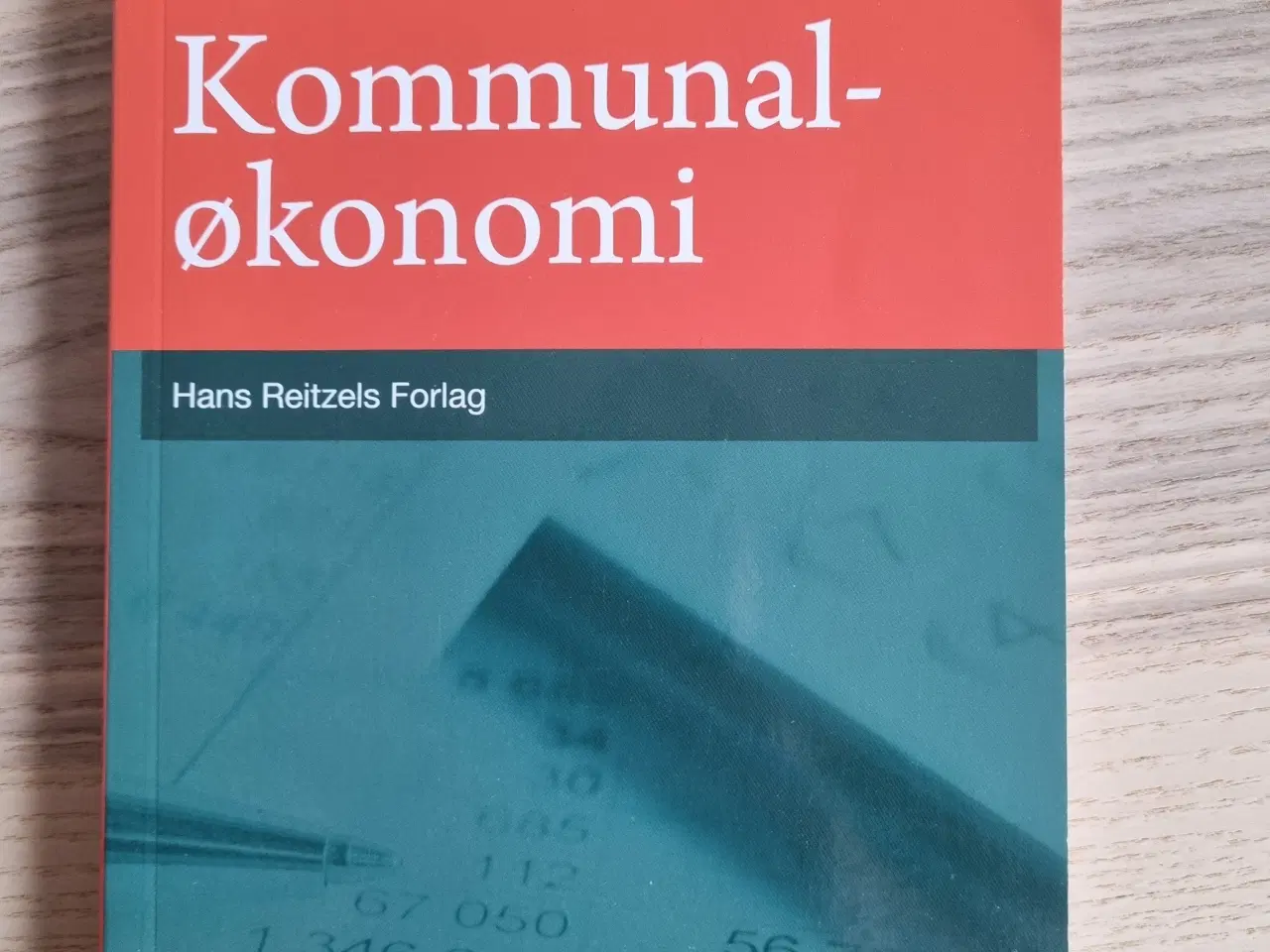 Billede 1 - Kommunaløkonomi af Anne Heeager