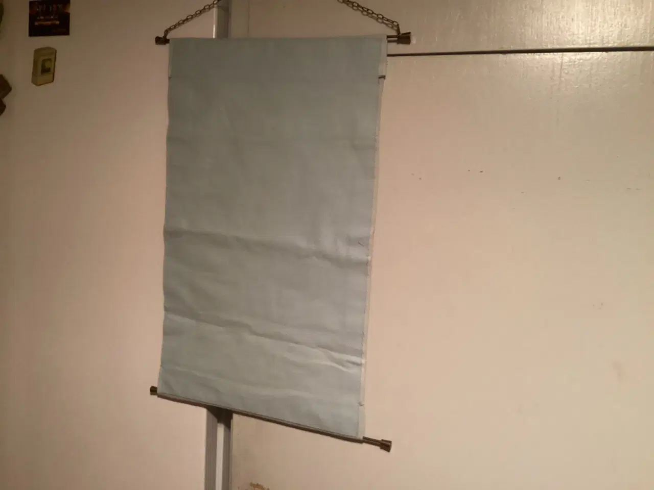 Billede 2 - Broderi m/Grønlandsmotiv og ophæng. 52x31cm