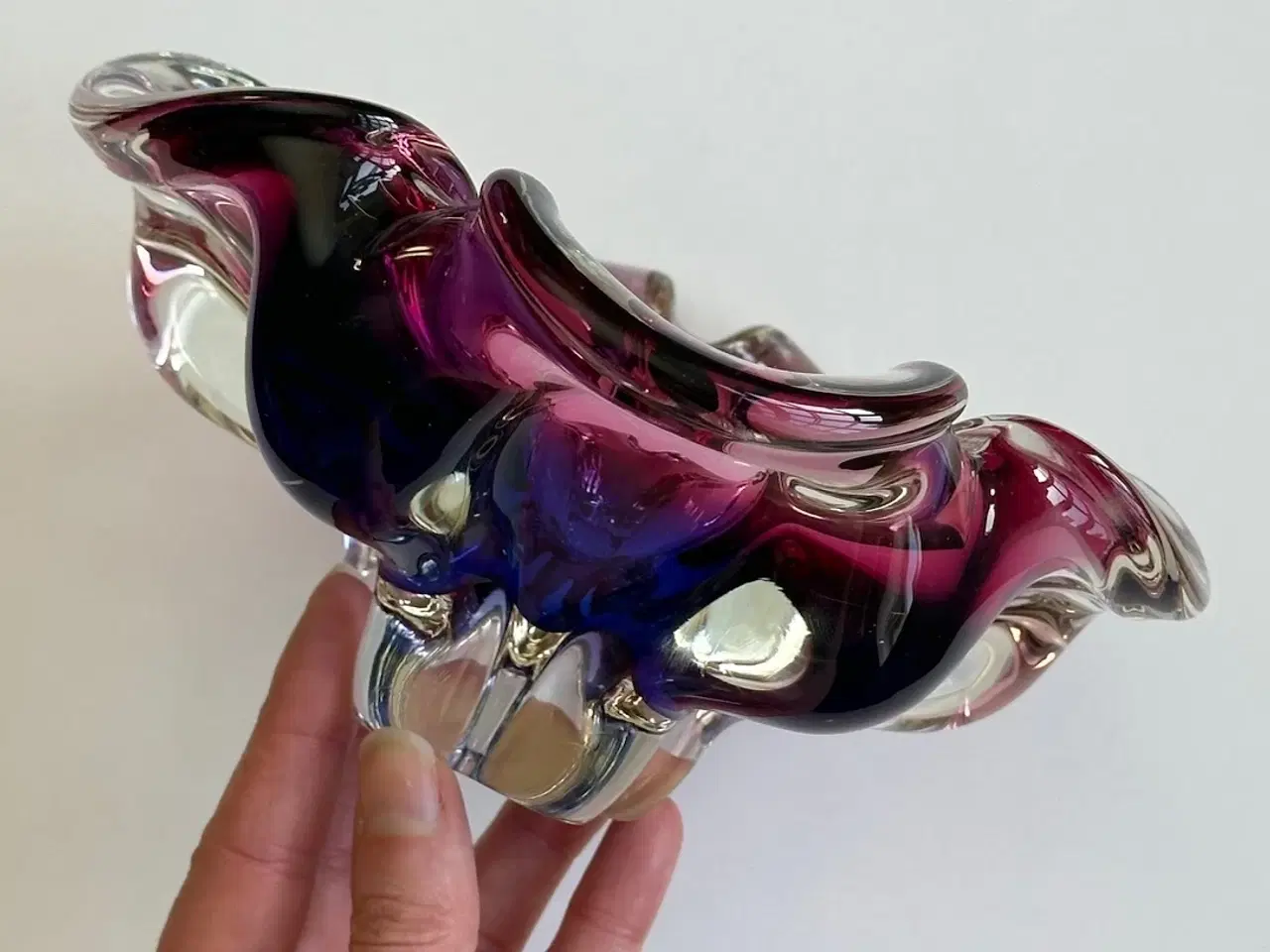 Billede 5 - Tjekkisk flammeskål, lilla