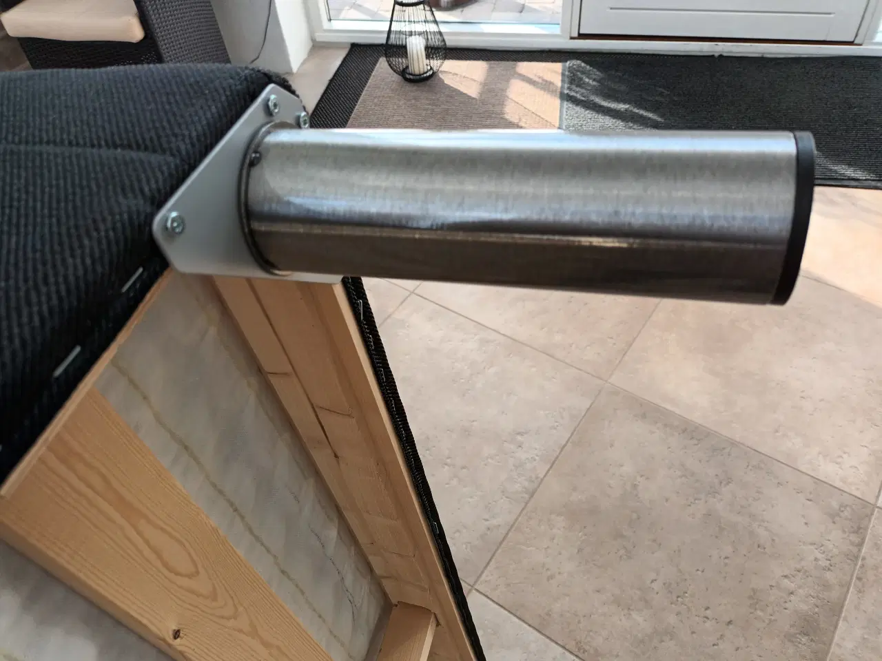 Billede 2 - Boxmadras med stålben.