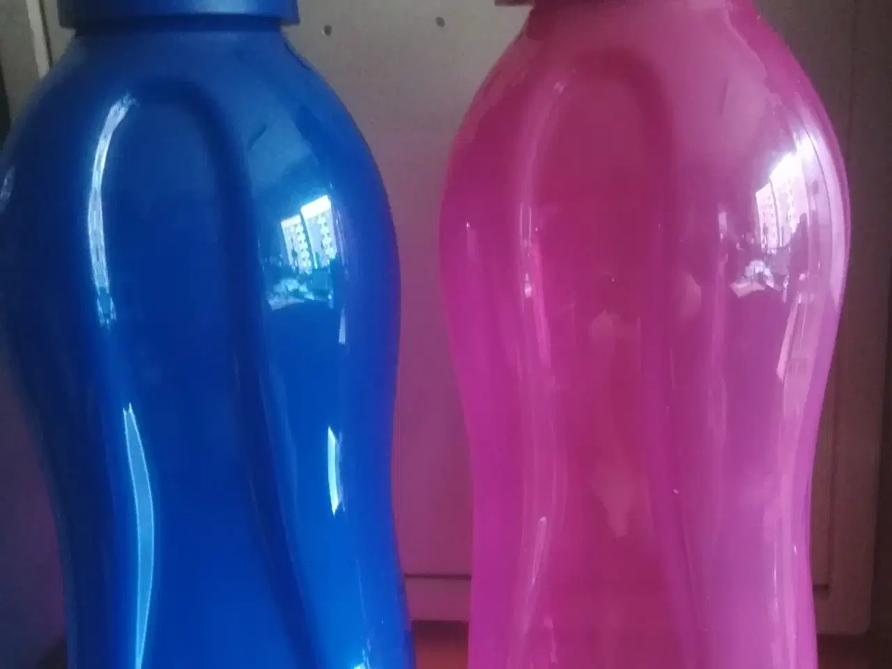Billede 2 - Tupperware flaske 2 Liter