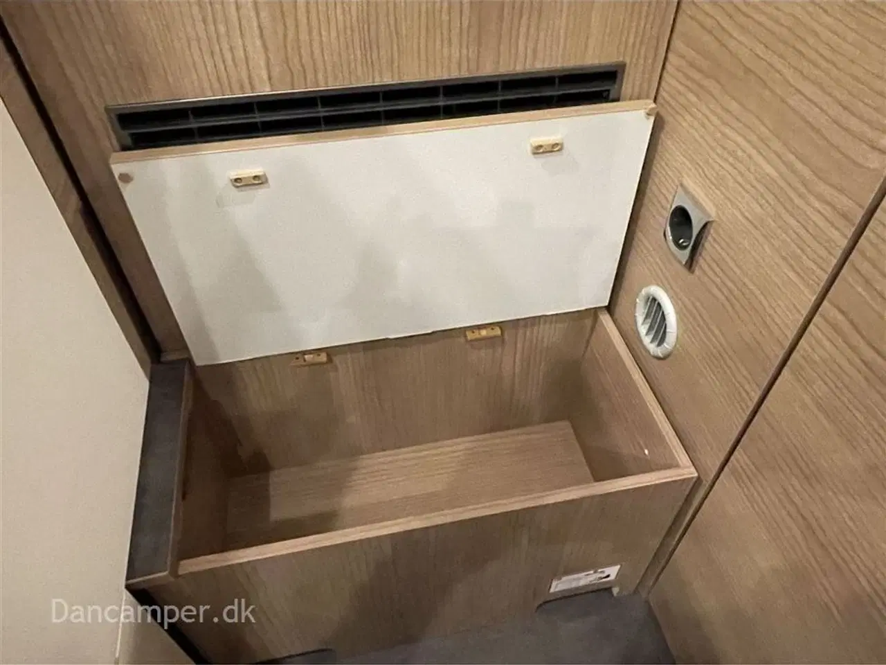 Billede 32 - 2025 - Carthago Van Genius 641 LE MB   MESSEPRIS kr. 1.475.000,- SPAR kr. 150.000,- GENIAL Carthago Van Genius 641 LE 170 Hk - 9 trin G-Tronic automatgear