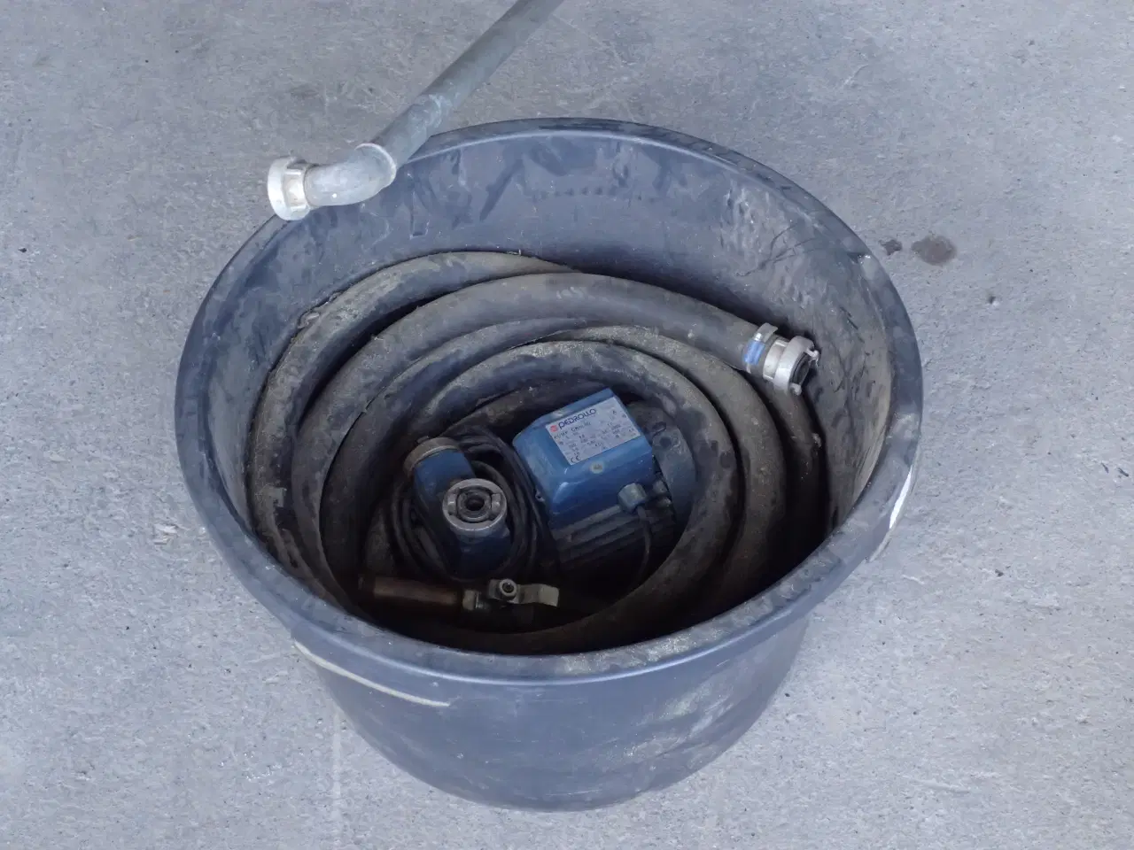 Billede 1 - Diesel/fyringsolie og vand pumpeudstyr.