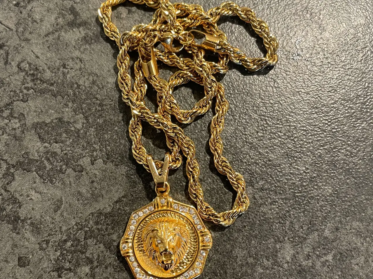 Billede 2 - 5mm 14kt goldfilled rope chain med løve vedhæng