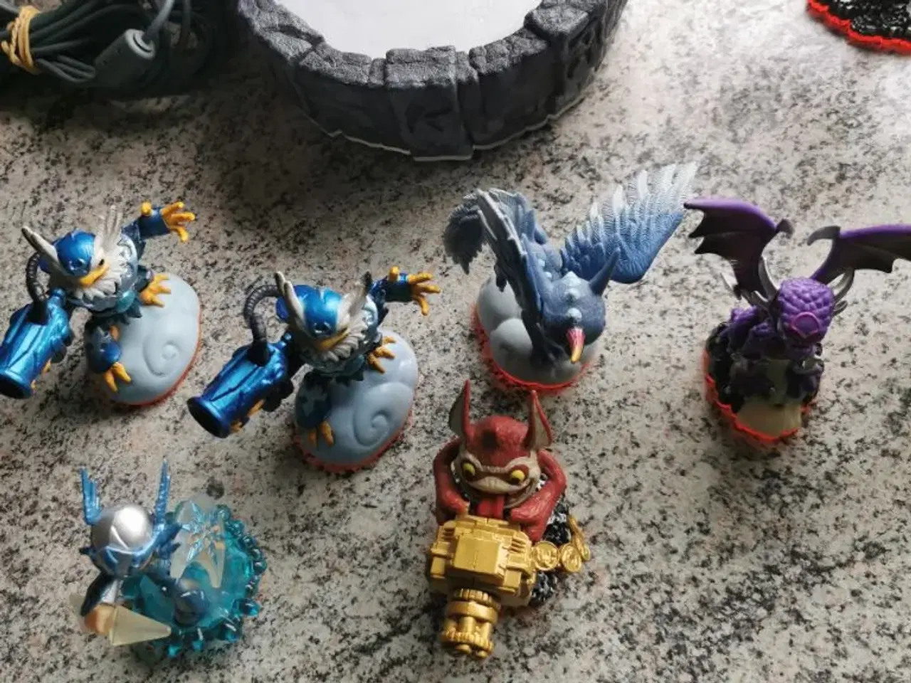 Billede 4 - Skylanders giants + 10 figurer.