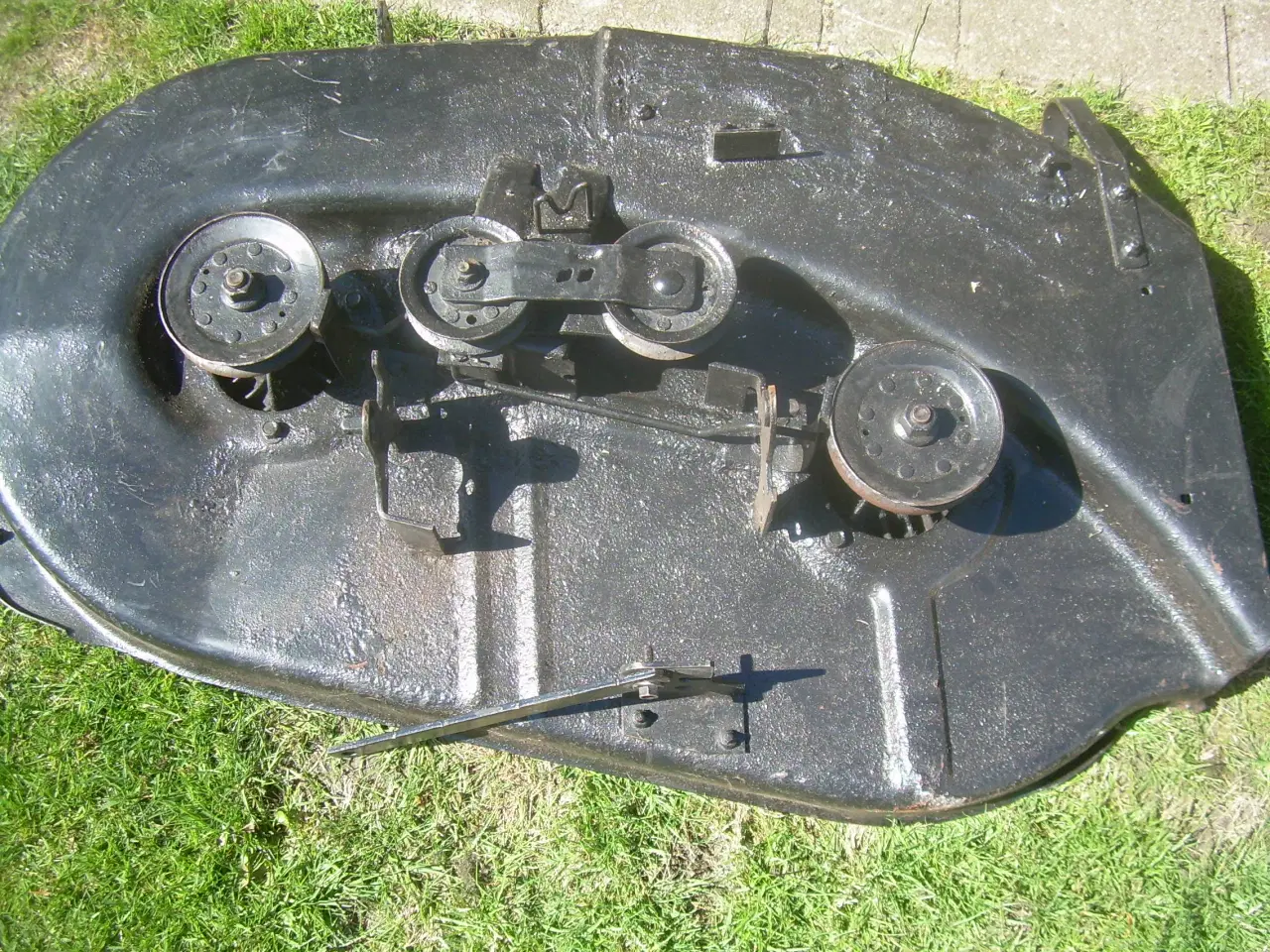 Billede 1 - Klippeskjold  har siddet på Craftman